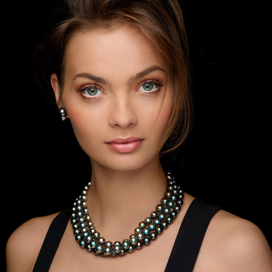 Tahitian Pearl Strands Modeled