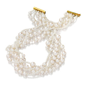 assael lustrous Akoya necklace